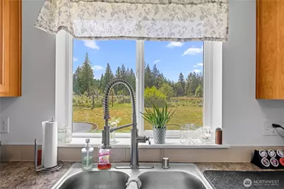 15635 Ursula Lane SE, Yelm, WA 98597 - Photo 11