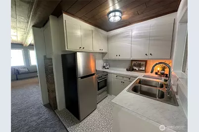 31089 E Lake Morton Drive SE, Kent, WA 98042 - Photo 15