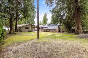 31089 E Lake Morton Dr SE, Kent, WA 98042 - Photo 27