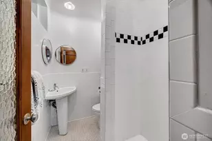 612 11th Ave E, Seattle, WA 98102 - Photo 31
