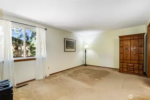 21136 NE 16th St, Sammamish, WA 98074 - Photo 15