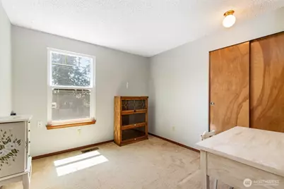 21136 NE 16th Street, Sammamish, WA 98074 - Photo 19
