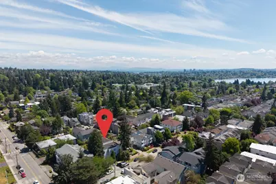 8848 Stone Avenue N, Seattle, WA 98103 - Photo 9