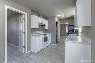 1516 S 272nd, Des Moines, WA 98198 - Photo 5