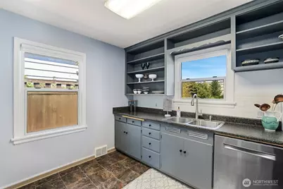 4909 N 25th Street, Tacoma, WA 98406 - Photo 15