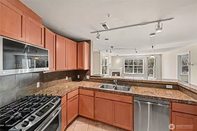 2901 NE Blakely Street #128, Seattle, WA 98105 - Photo 9
