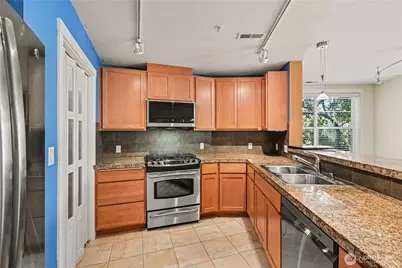 2901 NE Blakely Street #128, Seattle, WA 98105 - Photo 11