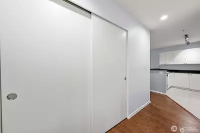 1323 Boren Avenue #206, Seattle, WA 98101 - Photo 9