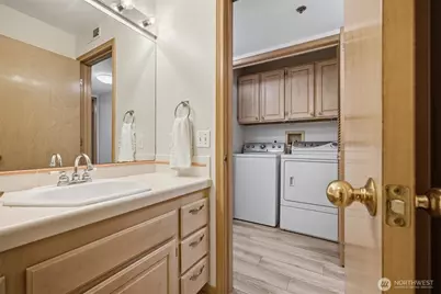 705 N State Street #102, Bellingham, WA 98225 - Photo 29