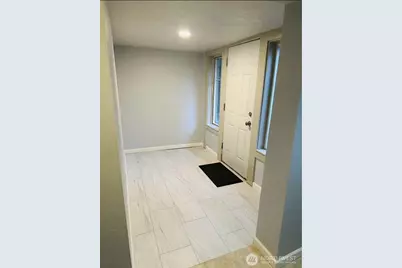 10033 Des Moines Memorial Drive S, Seattle, WA 98168 - Photo 23
