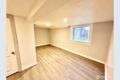 10033 Des Moines Memorial Drive S, Seattle, WA 98168 - Photo 25
