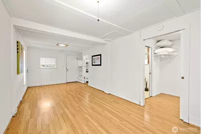 10346 Midvale Avenue N, Seattle, WA 98133 - Photo 7