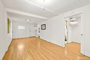 10346 Midvale Ave N, Seattle, WA 98133 - Photo 7