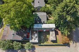 10346 Midvale Ave N, Seattle, WA 98133 - Photo 3