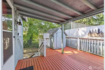 10346 Midvale Avenue N, Seattle, WA 98133 - Photo 5