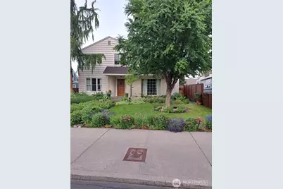 19 N Garfield Avenue, Wenatchee, WA 98801 - Photo 1