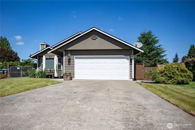 1917 9th Avenue Ct SE, Puyallup, WA 98372 - Photo 1