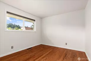 188 SW 8th Ave, Oak Harbor, WA 98277 - Photo 17