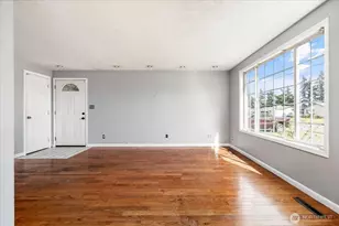 188 SW 8th Ave, Oak Harbor, WA 98277 - Photo 5