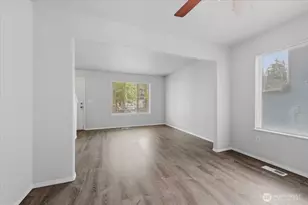 1425 186th St Ct E, Spanaway, WA 98387 - Photo 9
