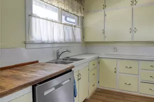 2717 Cherry St, Hoquiam, WA 98550 - Photo 7