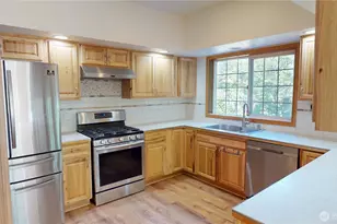 715 N Waugh Rd, Mount Vernon, WA 98273 - Photo 5