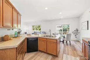 24070 SE 262nd St, Maple Valley, WA 98038 - Photo 9