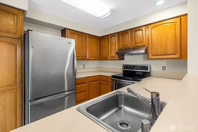 1301 S Puget Drive #A16, Renton, WA 98055 - Photo 11