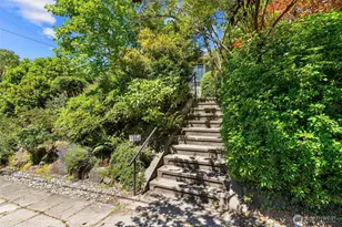 1916 E McGraw St, Seattle, WA 98112 - Photo 5