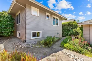 1916 E McGraw St, Seattle, WA 98112 - Photo 35