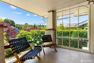 1916 E McGraw St, Seattle, WA 98112 - Photo 3