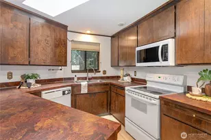 13 N Summit Dr, Bellingham, WA 98229 - Photo 13