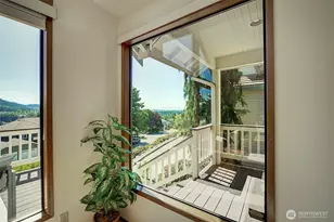 8211 128th Ave SE, Newcastle, WA 98056 - Photo 3