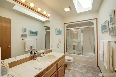 8211 128th Avenue SE, Newcastle, WA 98056 - Photo 27
