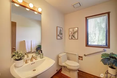 8211 128th Avenue SE, Newcastle, WA 98056 - Photo 17