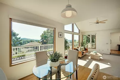 8211 128th Avenue SE, Newcastle, WA 98056 - Photo 5