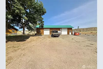 1879 Old Hwy 97, Malott, WA 98829 - Photo 3