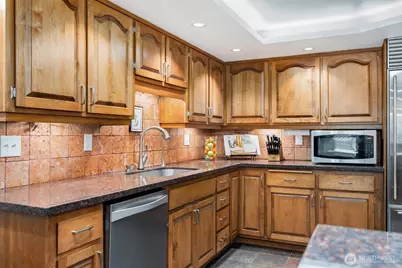 25119 NE 18th Street, Sammamish, WA 98074 - Photo 11