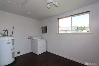 408 F Street, Cosmopolis, WA 98537 - Photo 9