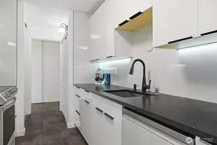 2500 Canterbury Ln E, Seattle, WA 98112 - Photo 13