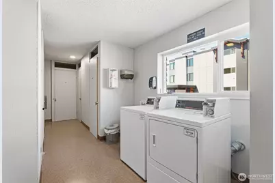 2500 Canterbury Lane E #204, Seattle, WA 98112 - Photo 27