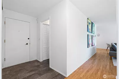 2500 Canterbury Lane E #204, Seattle, WA 98112 - Photo 5