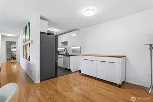 2500 Canterbury Ln E, Seattle, WA 98112 - Photo 11