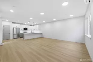 14610 Corliss Ave N, Shoreline, WA 98133 - Photo 9