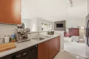 12404 E Gibson Rd, Everett, WA 98204 - Photo 9