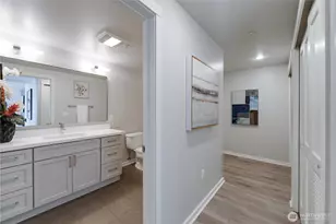 76 Cedar St, Seattle, WA 98121 - Photo 27