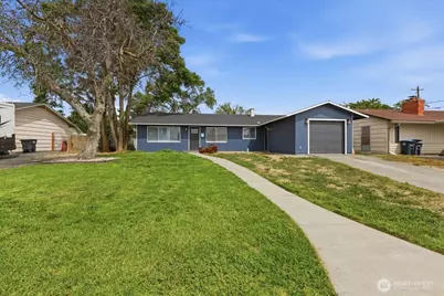 262 N Earl Road, Moses Lake, WA 98837 - Photo 1
