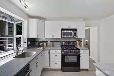 3310 220th Avenue SE, Sammamish, WA 98075 - Photo 11
