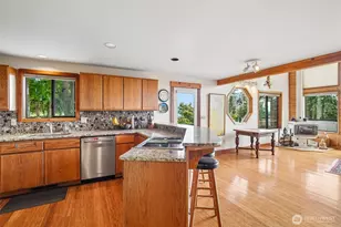 4181 Eagle Ridge Dr, Camano Island, WA 98282 - Photo 9