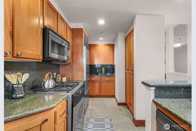 2607 Western Avenue #1203, Seattle, WA 98121 - Photo 15